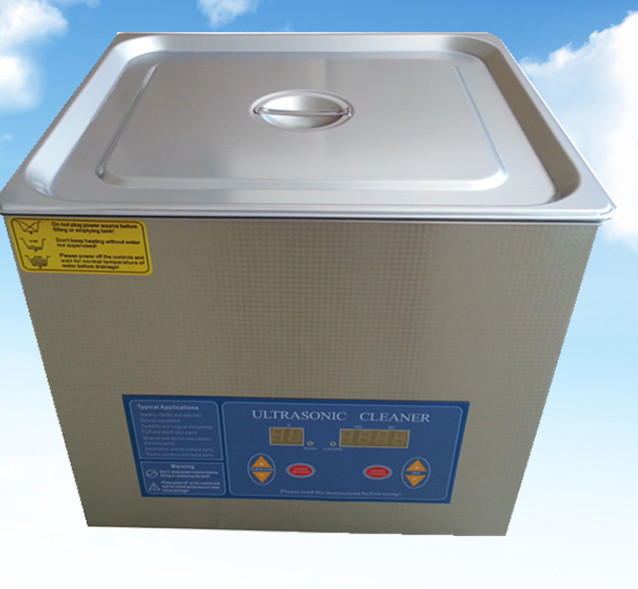 小型數(shù)顯超聲波清洗機(jī)300W實(shí)物拍攝圖