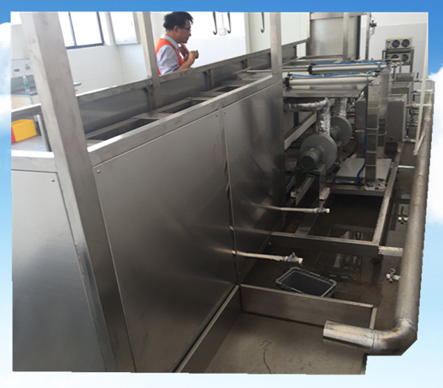 全自動汽車零部件超聲波清洗機(jī)氣動門缸蓋